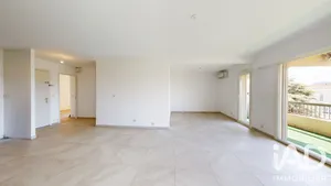 Apartment in Six-Fours-les-Plages (83140)