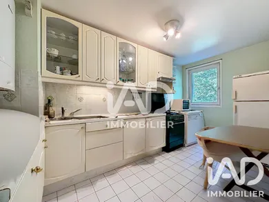 Appartement à Émerainville (77184)