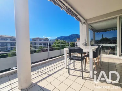 Apartment in Saint-Martin-d'Hères (38400)
