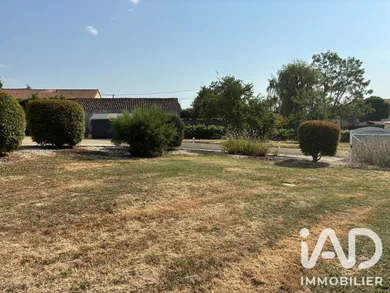 Maison à Val en Vignes (79150)
