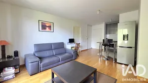 Apartment in Villeneuve-le-Roi (94290)