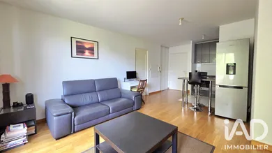 Apartment in Villeneuve-le-Roi (94290)