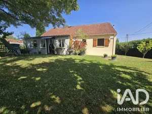 Traditional house in Eaux-Puiseaux (10130)