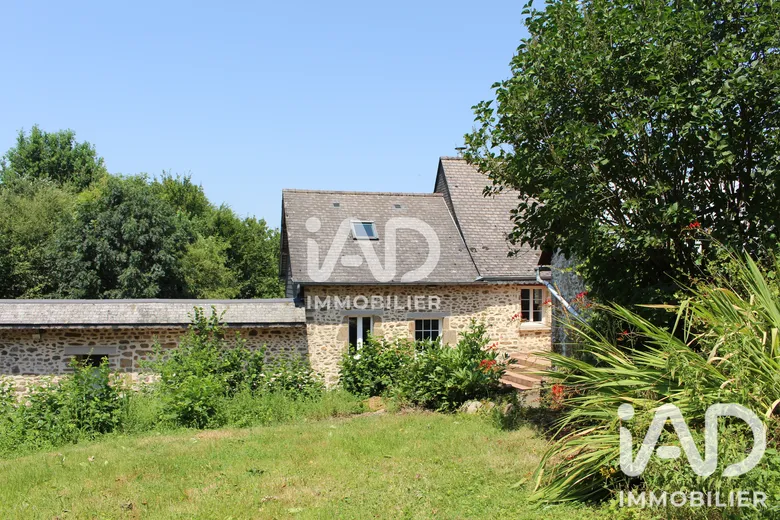 Maison 4 pièces 104 m² · à Saint-Thomas-de-Courceriers · 104 m² · 114 000 €