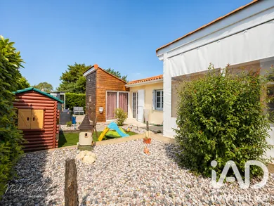 House in Vayres (33870)