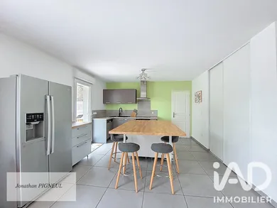 House in Saint-Selve (33650)