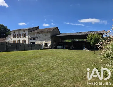Domain in Thouron (87140)