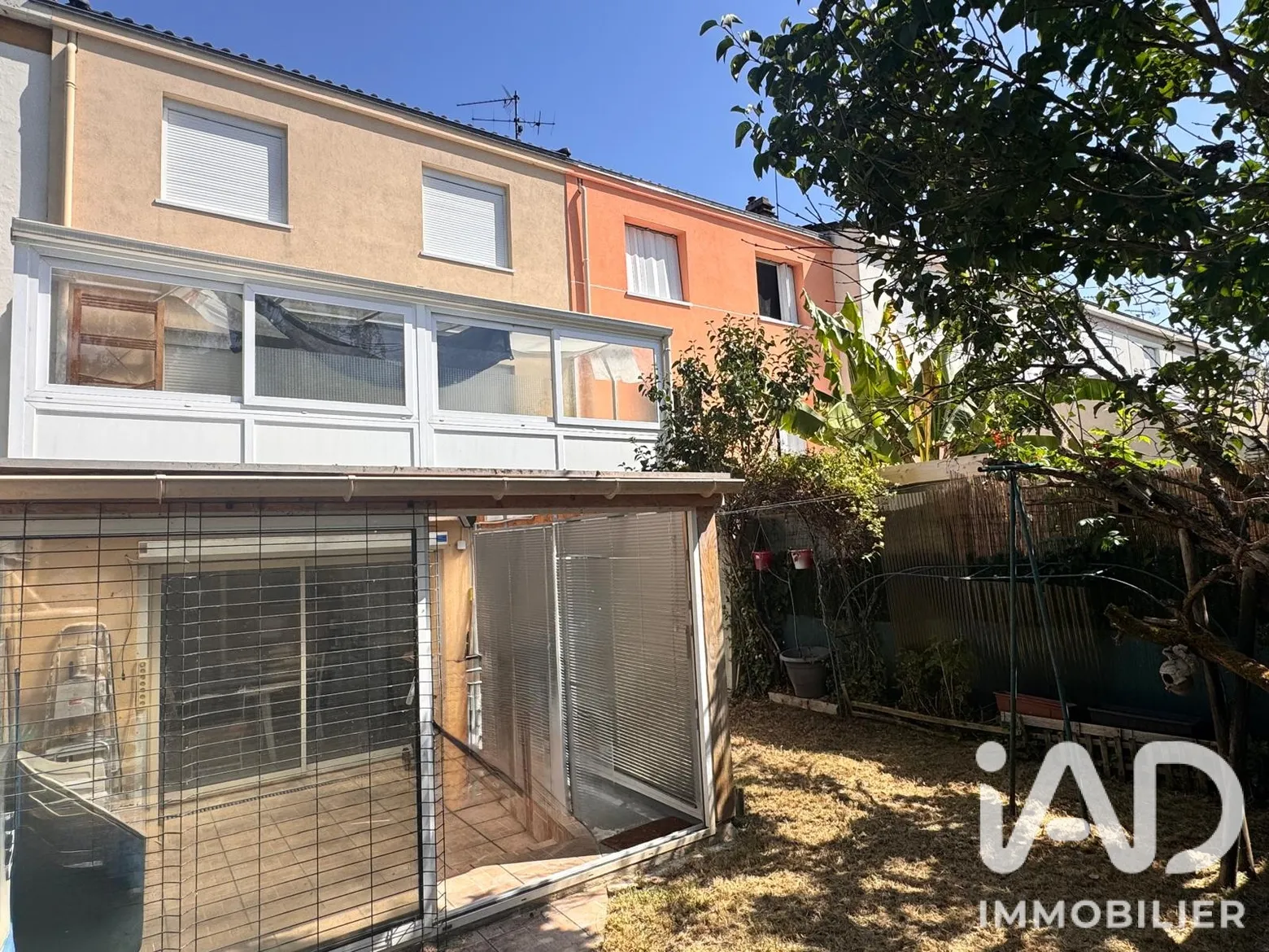 Vente immeuble 93 m² à La Queue-en-Brie (94510) - 2061211 — 2