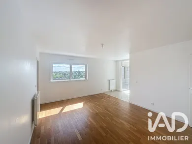 Apartment in Sceaux (92330)