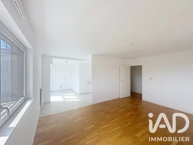 Apartment in Sceaux (92330)