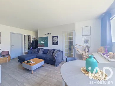 Apartment in Combs-la-Ville (77380)