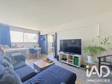 Apartment in Combs-la-Ville (77380)