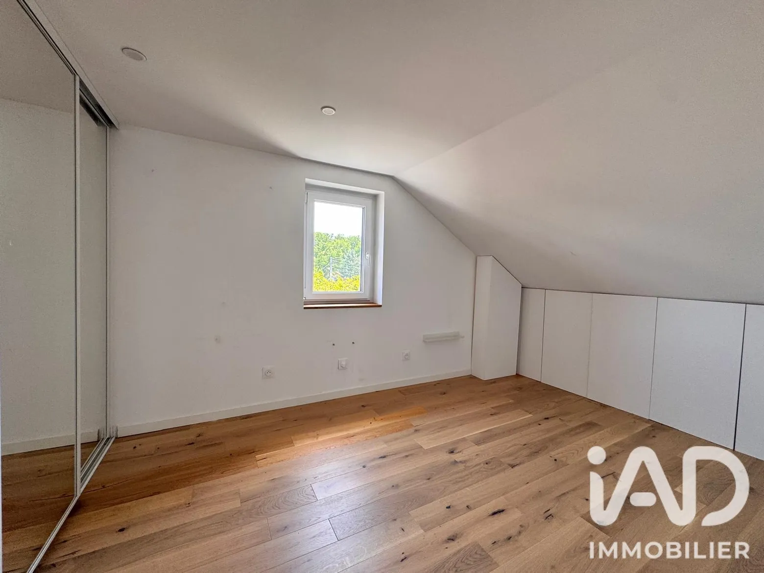 Vente immeuble 167 m² à Sucy-en-Brie (94370) - 2061110 — 2