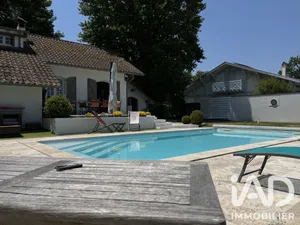 Architectural house in Saint-Vincent-de-Tyrosse (40230)