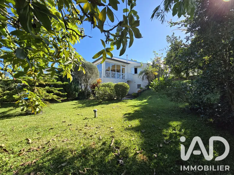 Maison 5 pièces 145 m² · à Le Tampon · 145 m² · 420 000 €