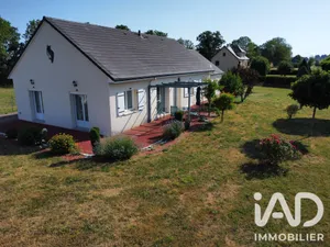 Detached house in Chaussenac (15700)
