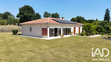 Park home in Les Pins (16260)