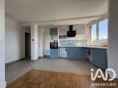 Apartment in Yerres (91330)