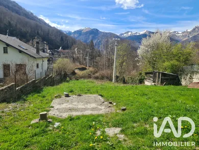 Terrain à bâtir à Eaux-Bonnes (64440)