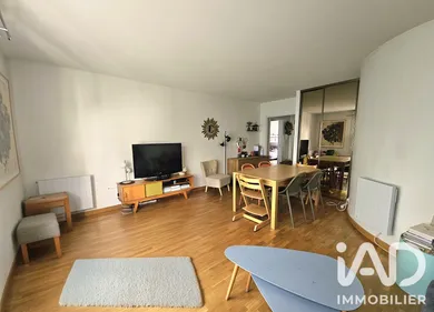 Apartment in Asnières-sur-Seine (92600)