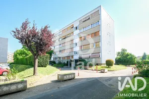 Apartment in Neuilly-sur-Marne (93330)