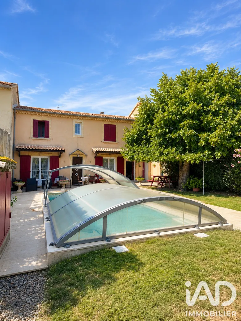 Maison 5 pièces 135 m² · à Camaret-sur-Aigues · 135 m² · 310 000 €