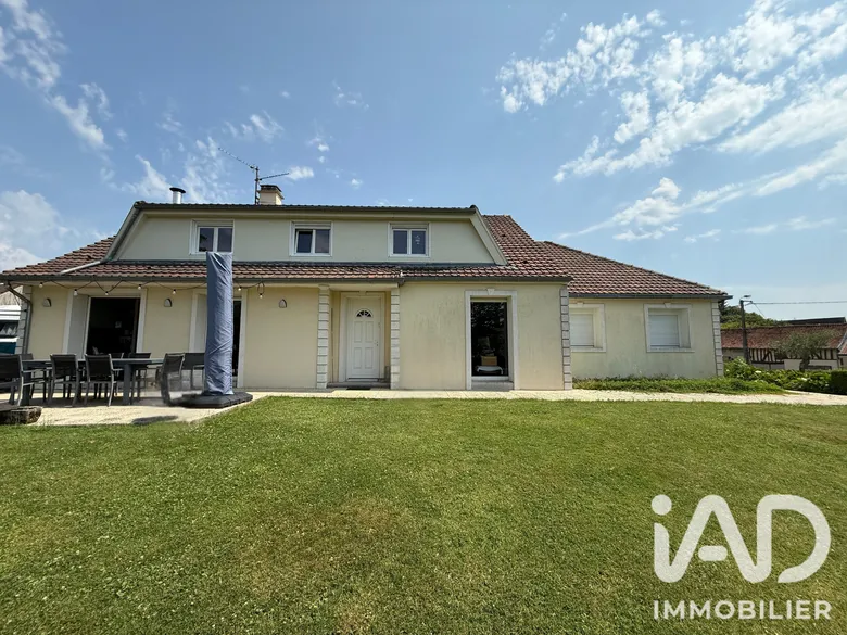 Maison 10 pièces 210 m² · à Flesselles · 210 m² · 439 000 €