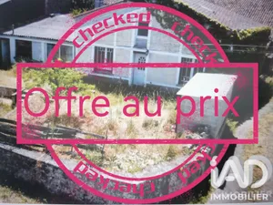 House in Feuillade (16380)