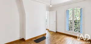 Apartment in Paris (75017)