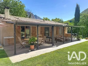 House in La Roque-en-Provence (06910)
