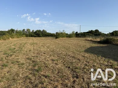 Terrain à bâtir à Mauges-sur-Loire (49290)