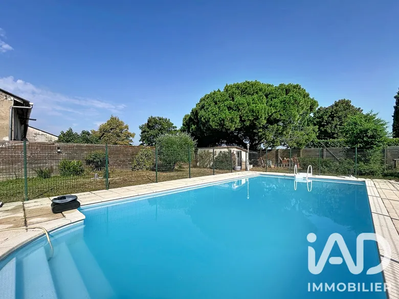 Maison 6 pièces 200 m² · à Montpon-Ménestérol · 200 m² · 247 000 €