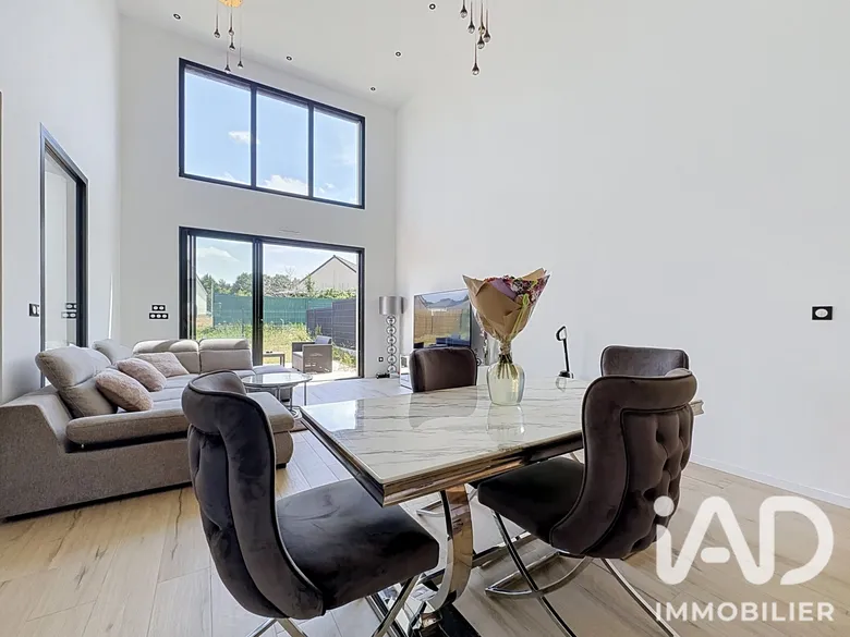 Maison 6 pièces 123 m² · à Bréal-sous-Montfort · 123 m² · 359 000 €