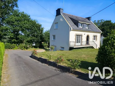 Traditional house in Saint-Thuriau (56300)