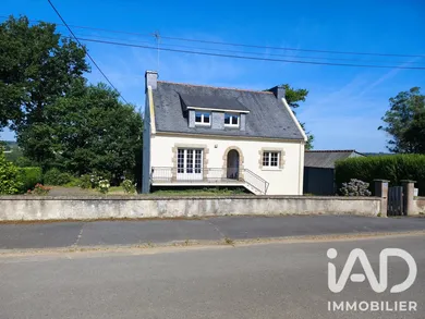 Traditional house in Saint-Thuriau (56300)