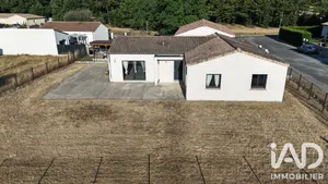 Maison à Bussac-Forêt (17210)