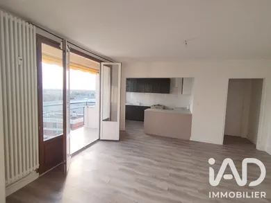 Apartment in Troyes (10000)