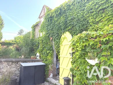 Maison à Thorigny-sur-Oreuse (89260)