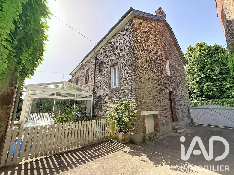 Maison 13 pièces 314 m² · à Janzé · 314 m² · 472 500 €