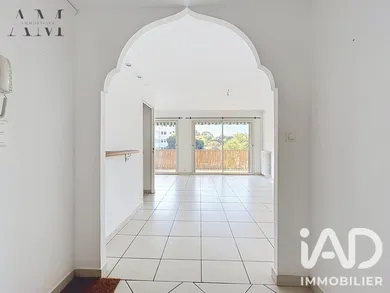 Apartment in Toulon (83100)