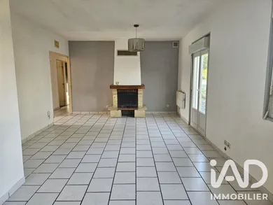 Detached house in Saint-Amand-Longpré (41310)
