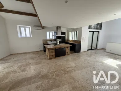 Apartment in Aramon (30390)