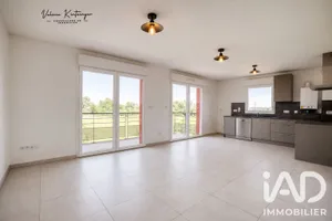 Apartment in Manom (57100)