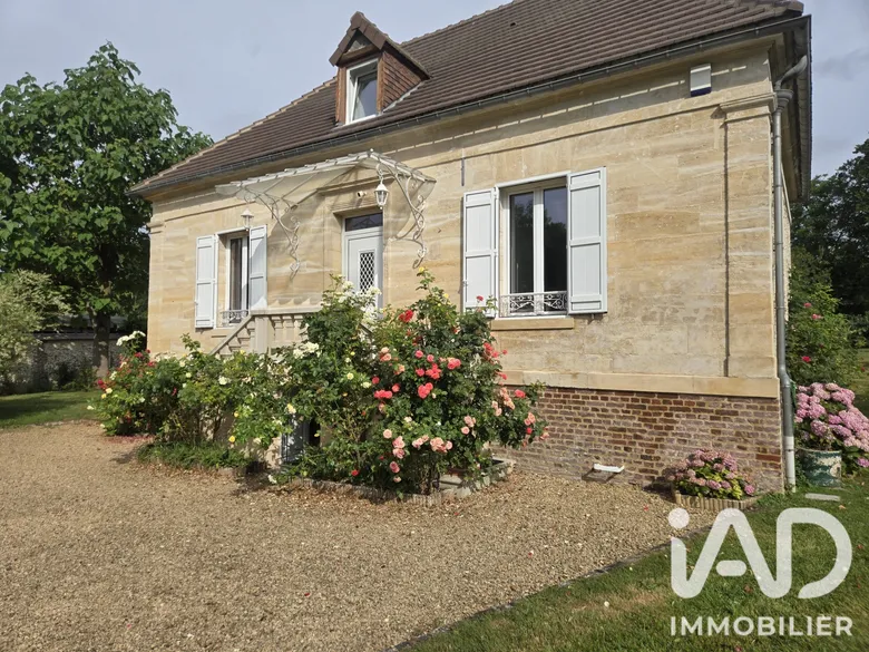 Maison 8 pièces 167 m² · à Pouilly · 167 m² · 415 000 €