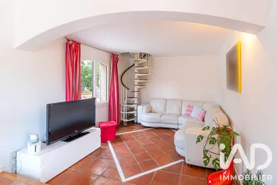 Maison à Roquebrune-sur-Argens (83520)