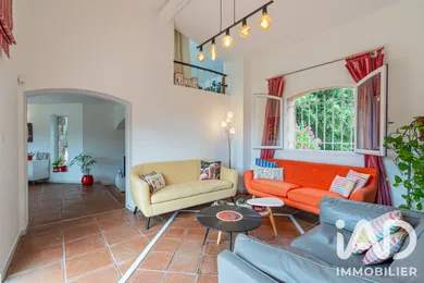 Maison à Roquebrune-sur-Argens (83520)