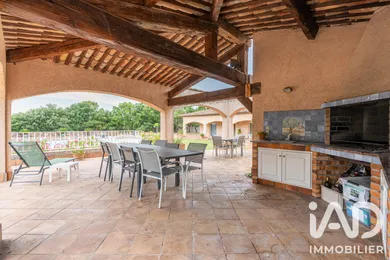 Maison à Roquebrune-sur-Argens (83520)