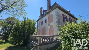 Mansion in Saint-Étienne-de-Maurs (15600)