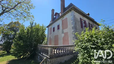Mansion in Saint-Étienne-de-Maurs (15600)