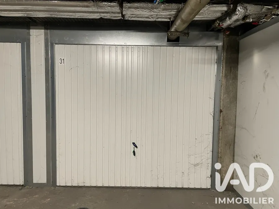 Garage à Paris (75010) photo 3